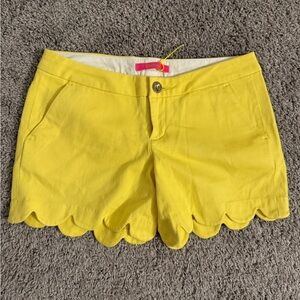 NWOT Lilly Pulitzer Canary Yellow Scallop Edge Women’s Summer Shorts Size 4